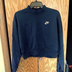 cropped Nike sweatshirt